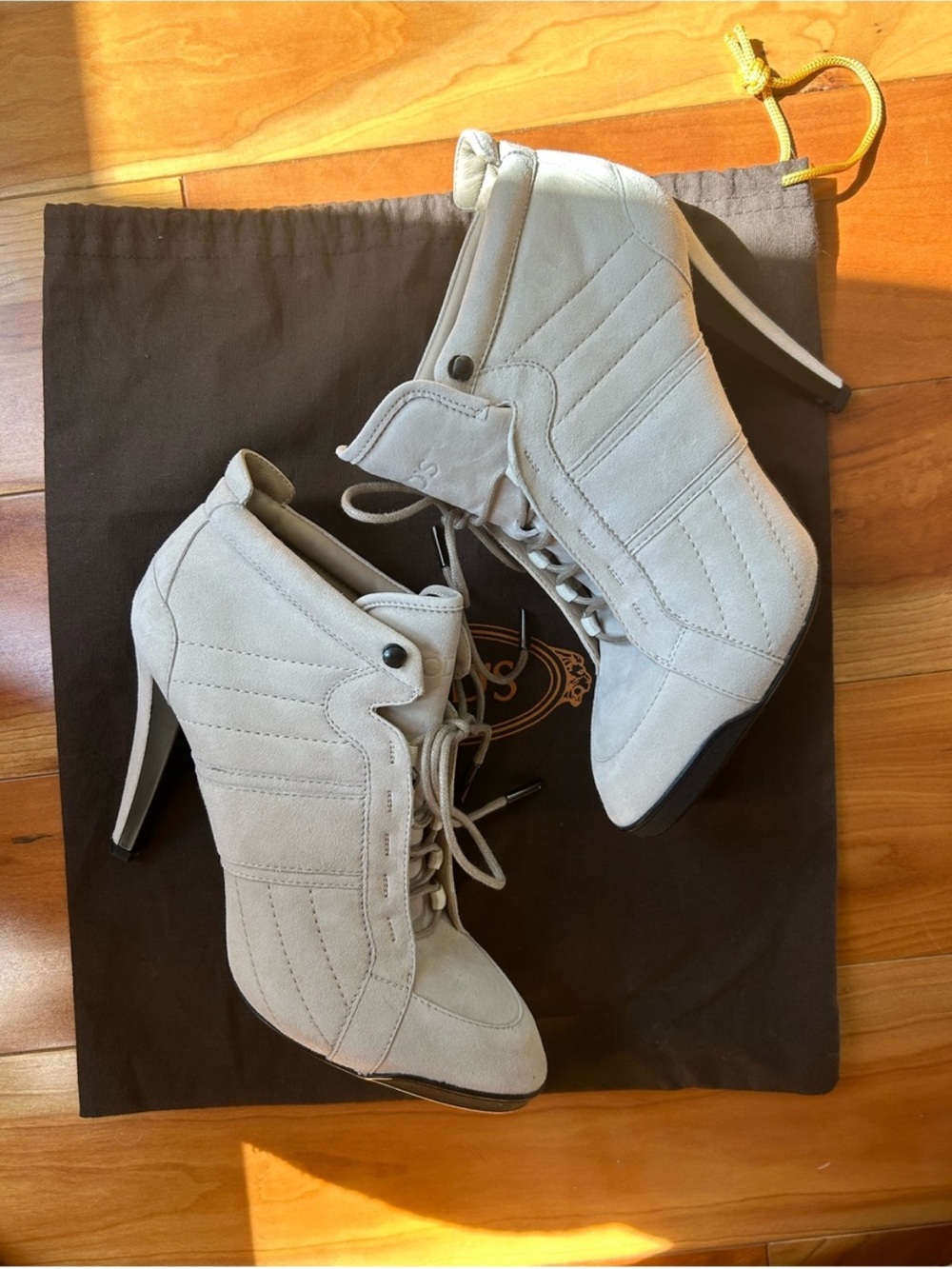 Tod’s Leather Lace-Up Ankle Boots